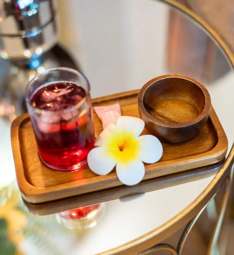 Welcome drink at Chandee Spa Silom Bangkok – herbal tea with frangipani flower