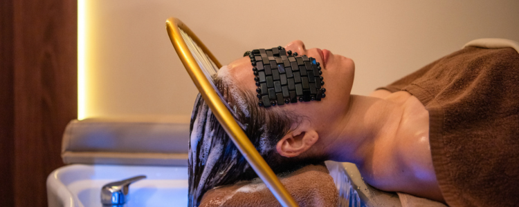 Ring of Water with Shampoo in Hair during Hair Spa treatment in Chandee Head Spa salon in Sukhumvit 39