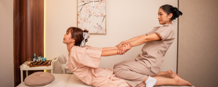 Header Blog - Thai Massage stretching
